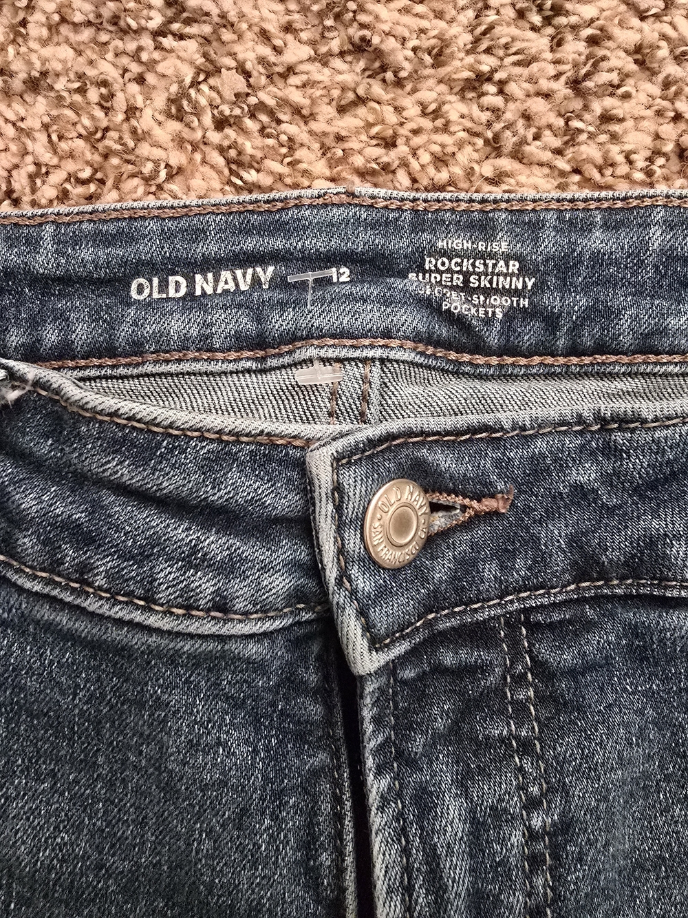 Old Navy High-Rise Rockstar Super Skinny Jeans - Dark Wash Blue